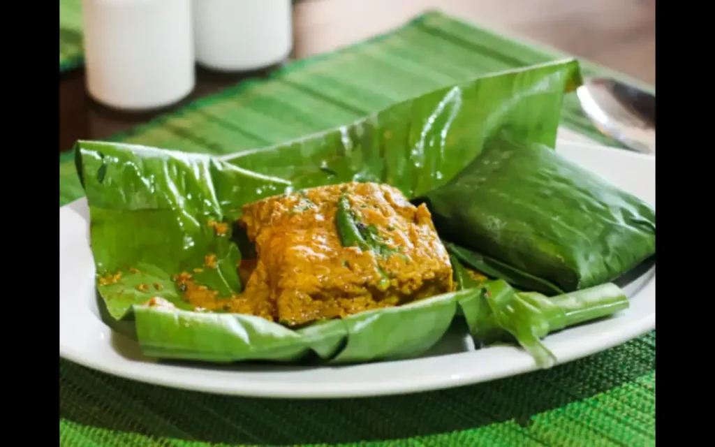 Paturi (Fish Wrapped in Banana Leaf)